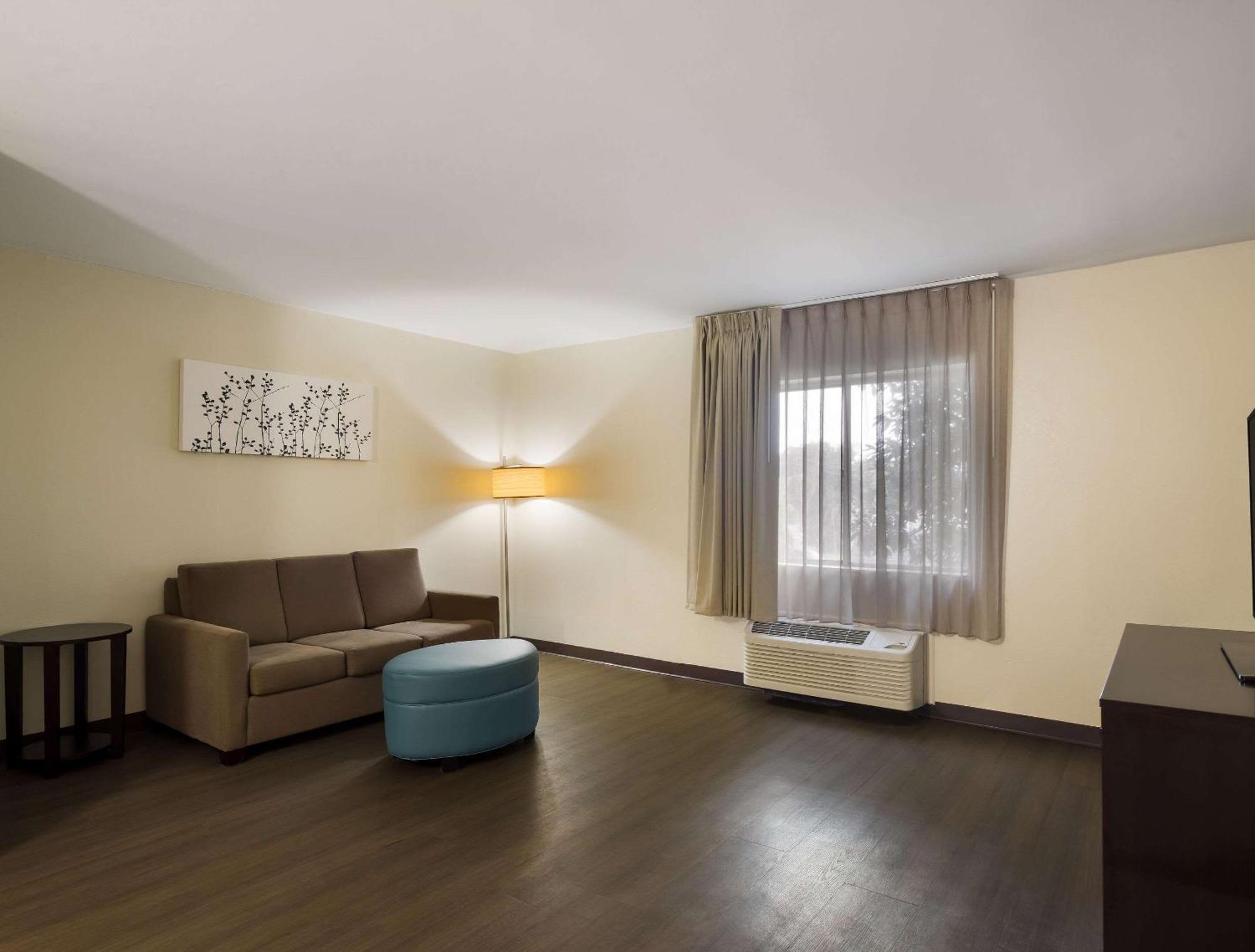 Sleep Inn Savannah Midtown מראה חיצוני תמונה