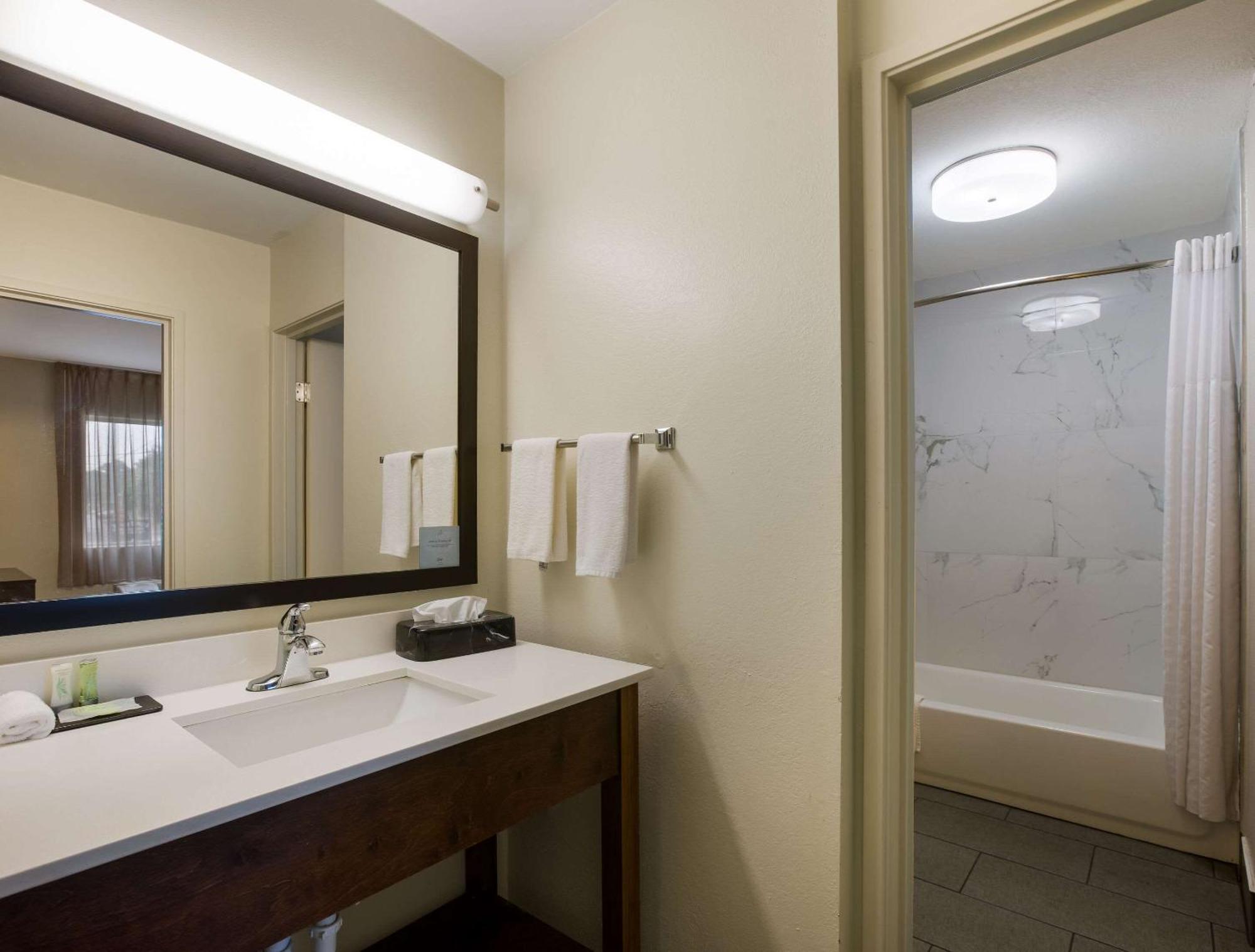 Sleep Inn Savannah Midtown מראה חיצוני תמונה